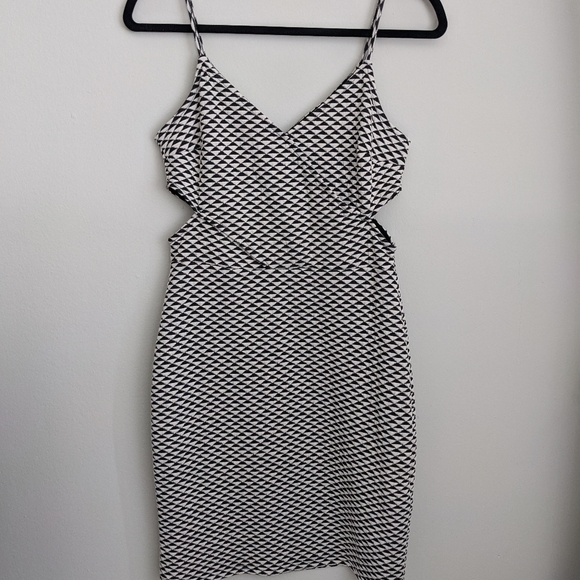 H&M Dresses & Skirts - H&M Black and white cut out dress NWOT